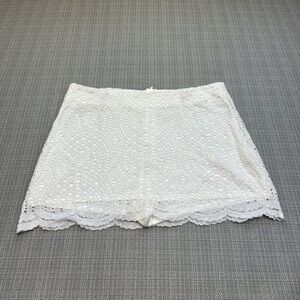 Lilly Pulitzer Lace Skorts size 6 Skirt Coastal Romantic Resort Feminine Ivory